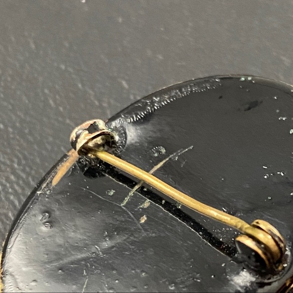 Vintage Mourning Brooch - Picture 6 of 11